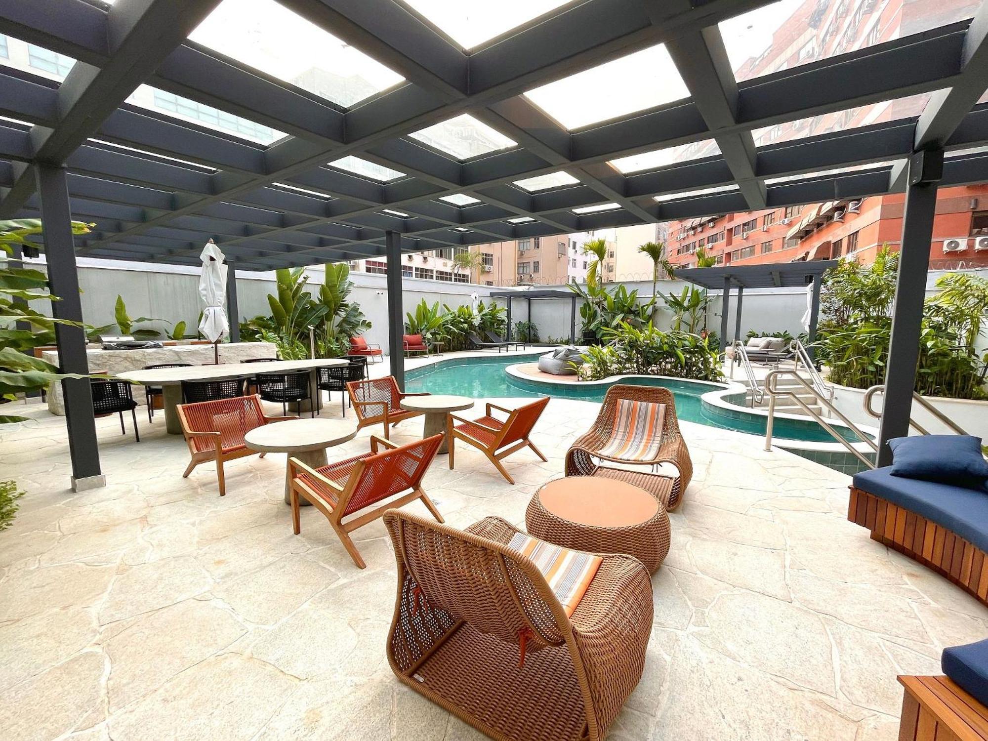 Apartamento Leblon - Moderno Com Piscina E Academia.