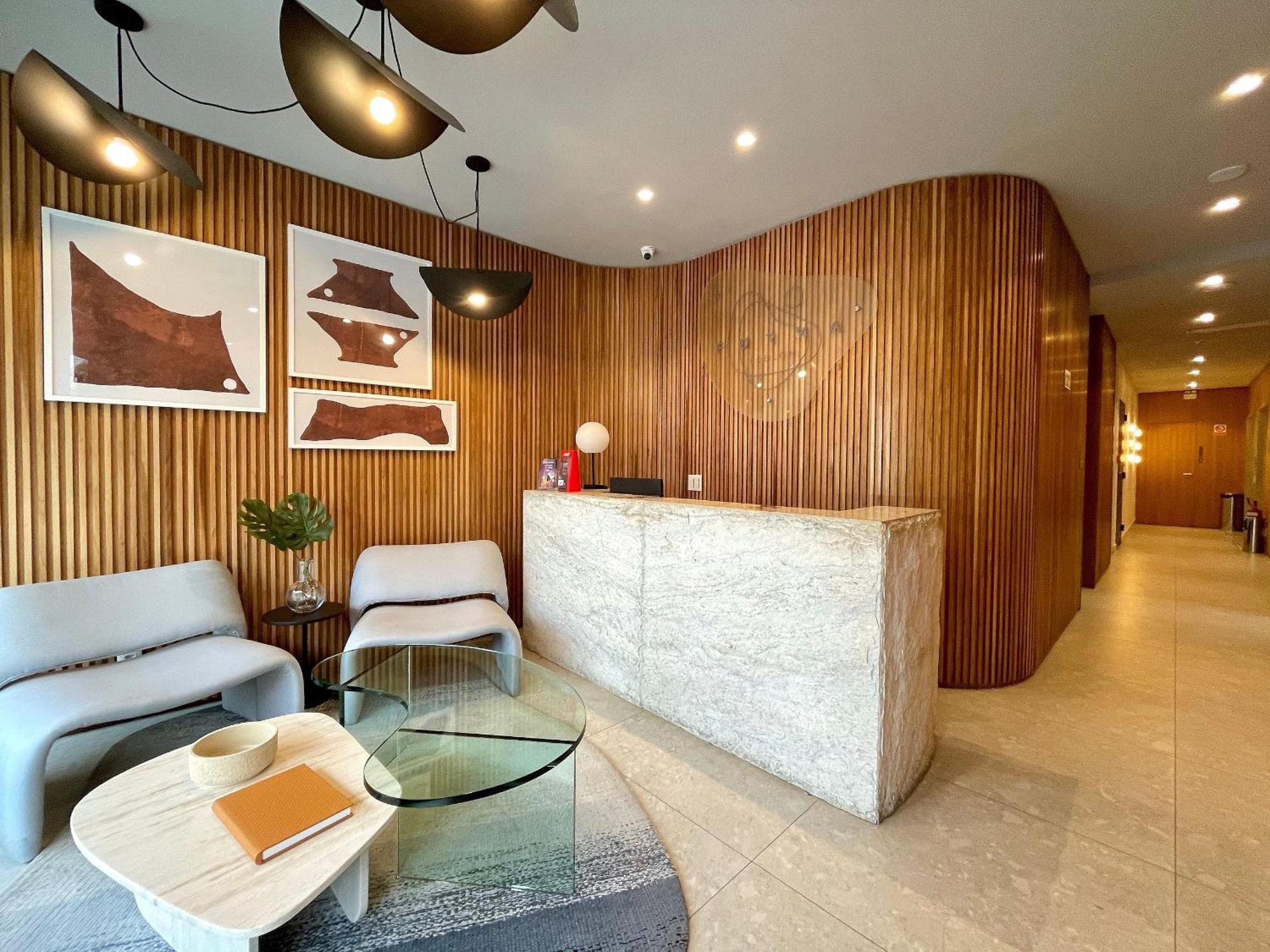 Apartamento Leblon - Moderno Com Piscina E Academia. *