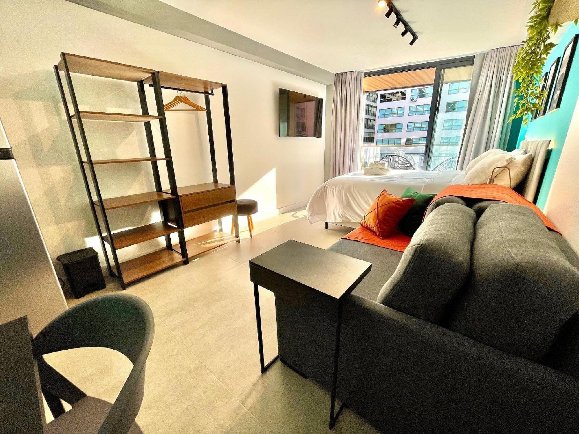 Leblon - Moderno Com Piscina E Academia. Apartamento *